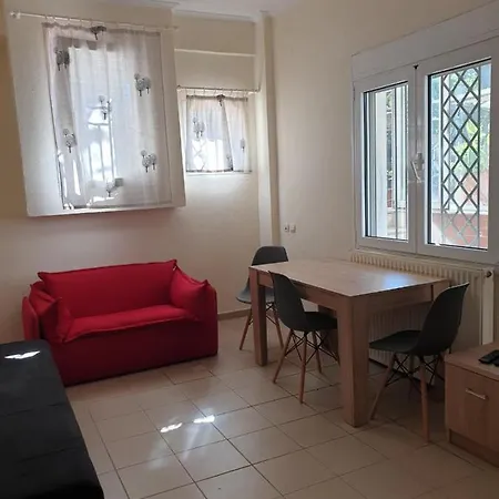 Artistic Comfy Apt +exotic Garden *